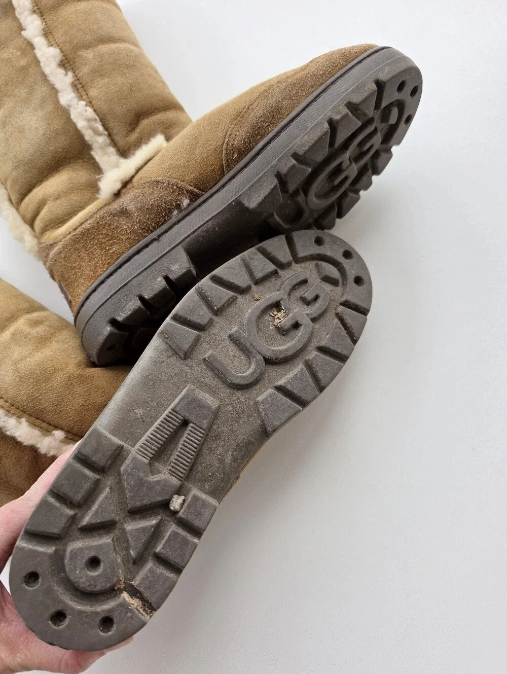 Ugg Australlia Vintage Y2K Chestnut Brown Sundance II Boots